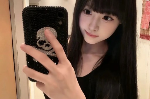 明星婚内出轨：捞钱第一离婚第二